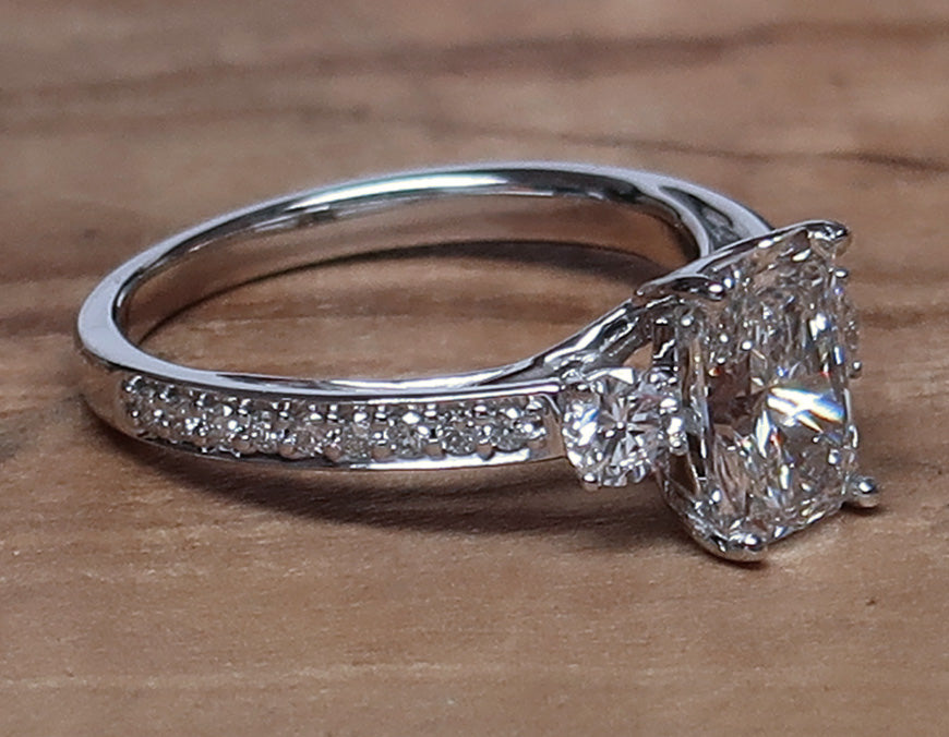 Engagement Portfolio | Explore Stunning Rings | iTouch Diamonds