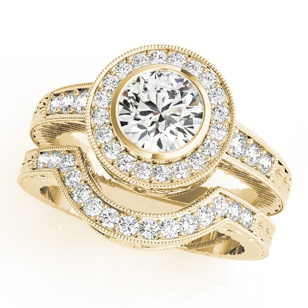 18K Yellow Gold 1 1/3 ct tw Halo Diamond Engagement Ring