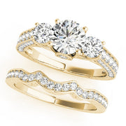 14K Yellow Gold 1 7/8 ct tw Three Stone Diamond Engagement Ring