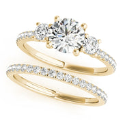 18K Yellow Gold 1 3/8 ct tw Three Stone Diamond Engagement Ring