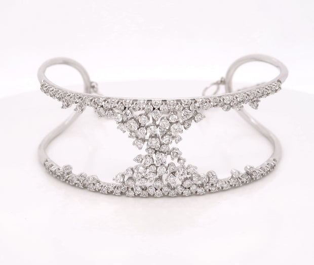 18K Classic Elegant Pavé Diamond Cuff Bracelet